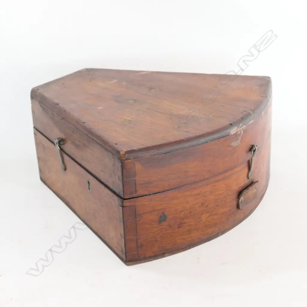CASED SEXTANT by A. DOBBIE, GLASGOW Image 1++